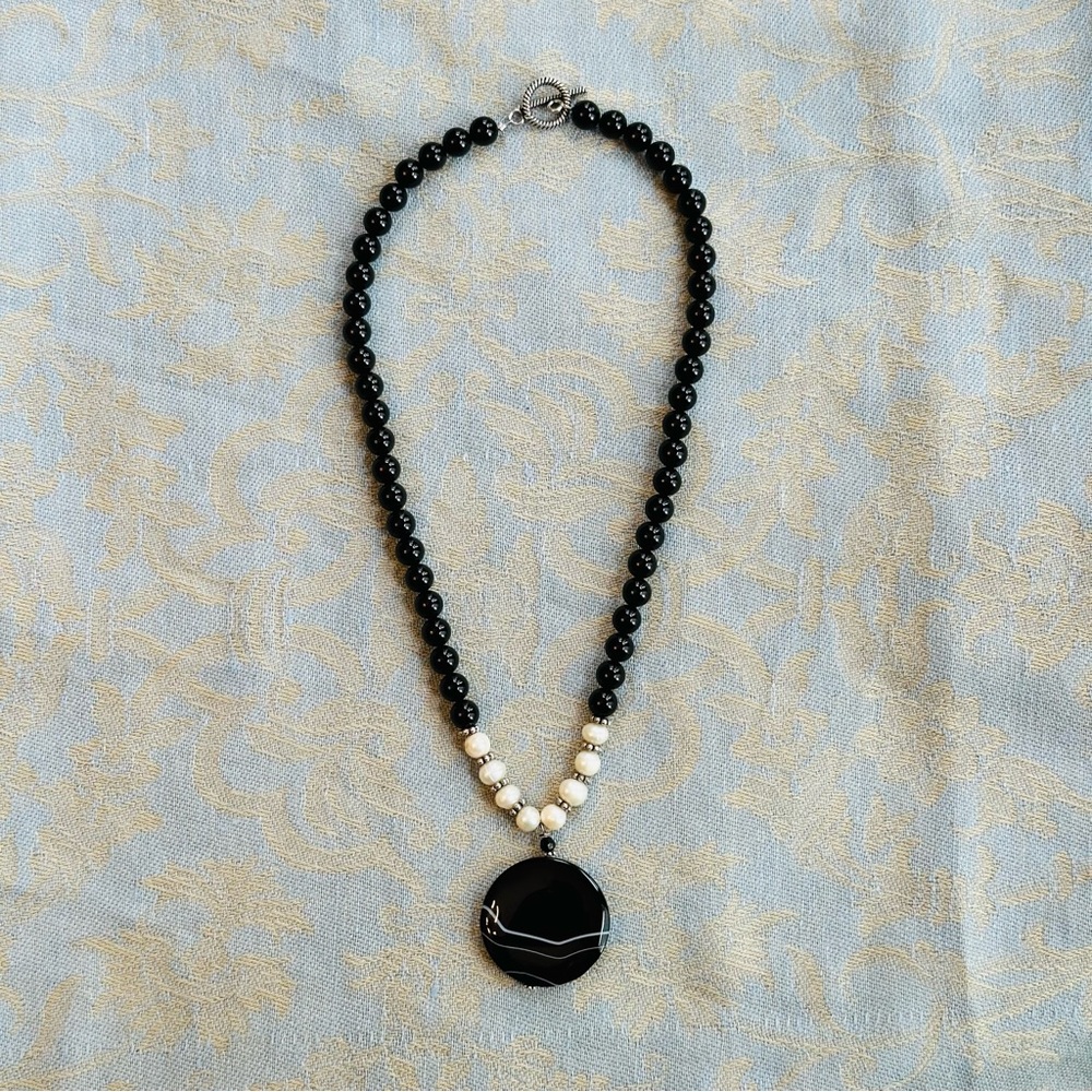 Stunning Black and Pearl Beaded Necklace